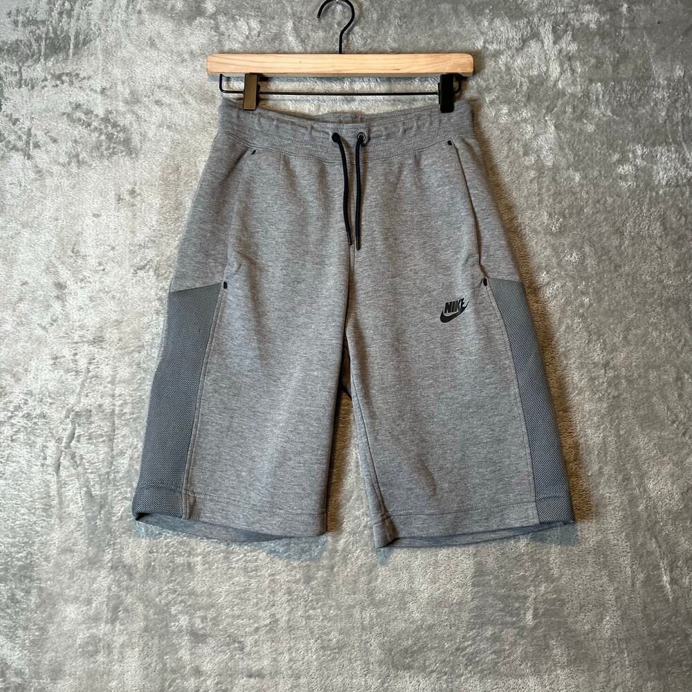 Nike Tech Women’s Size XS Fleece Mesh Shorts Gray Athletic‎ Summer Athleisure